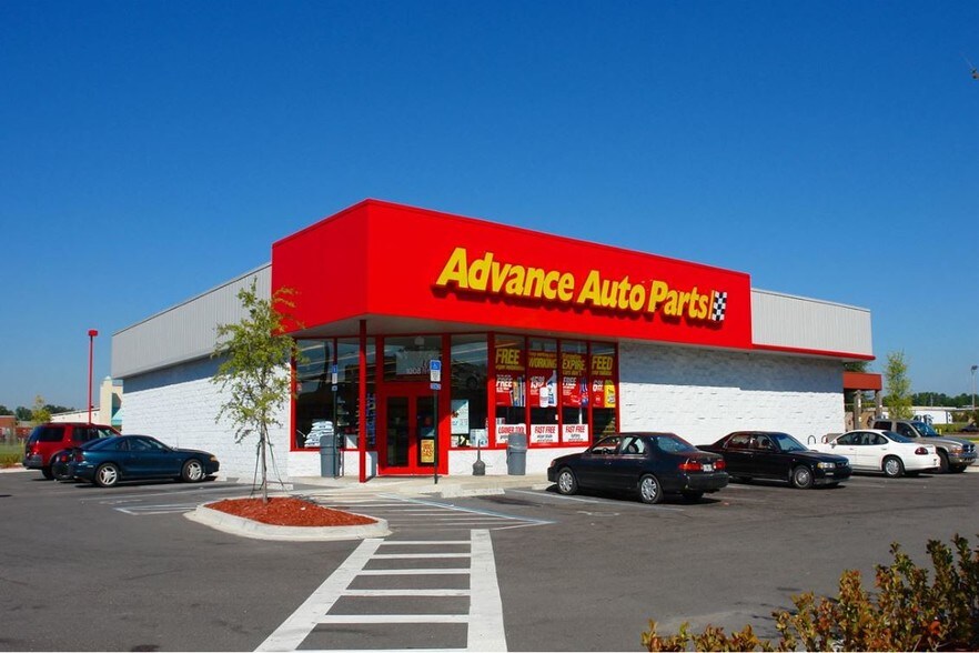 Primary Photo Of 75 Robinson St, Binghamton Auto Repair For Sale