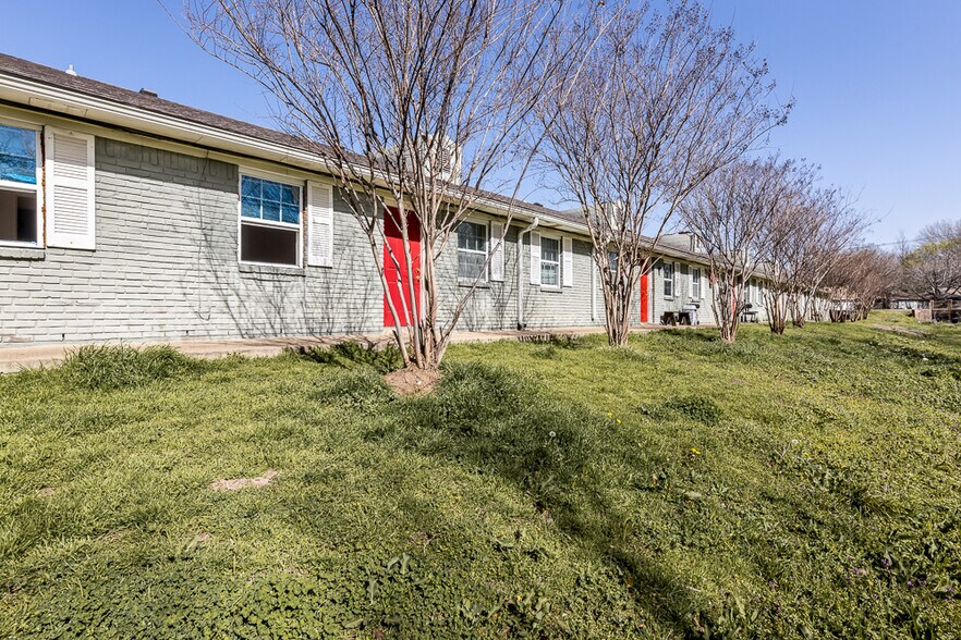 More Photos Of 2912 N Beaton St, Corsicana Apartments For Sale