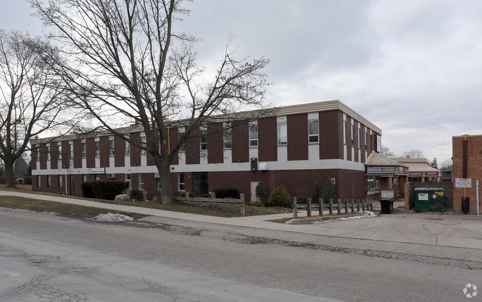 More Photos Of 501 Krug St, Kitchener Storefront Retail Office For Lease