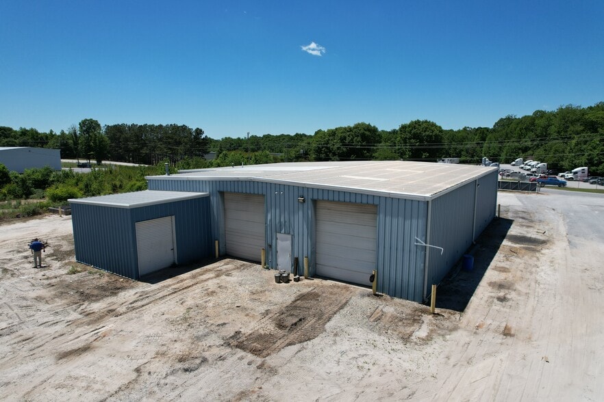 More Photos Of 1055 Park West Blvd, Greenville Warehouse For Lease