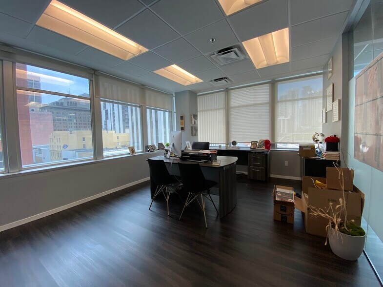 More Photos Of 14 NE 1st Ave, Miami Office For Sale