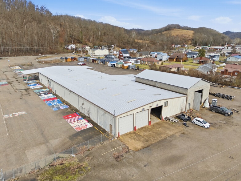 More Photos Of 5105 Elk River Rd, Elkview Showroom For Sale