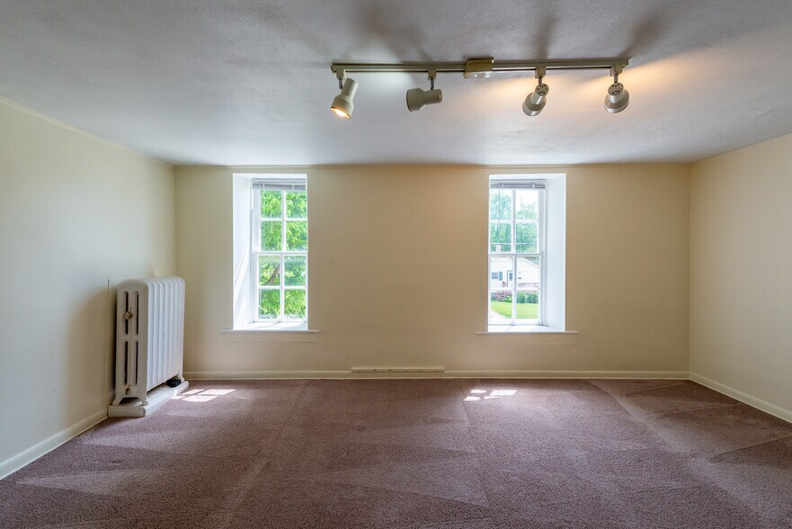 More Photos Of 117 S Prairie St, Batavia Office Residential For Sale