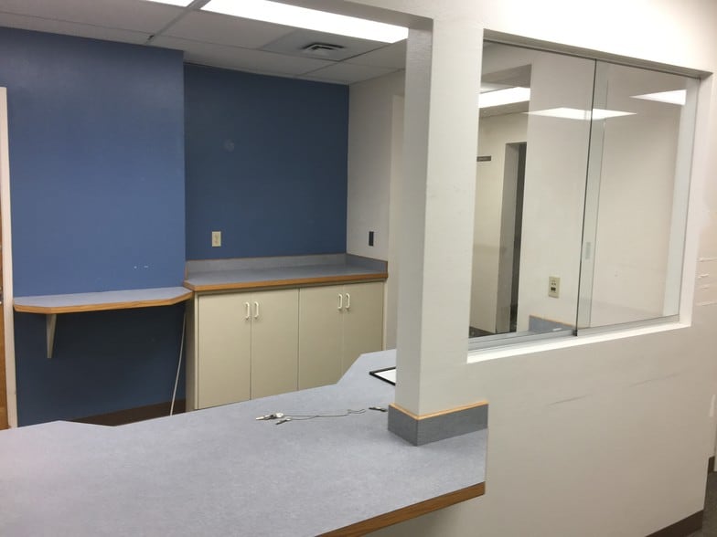 More Photos Of 150 SW Highway 101, Waldport Medical For Lease