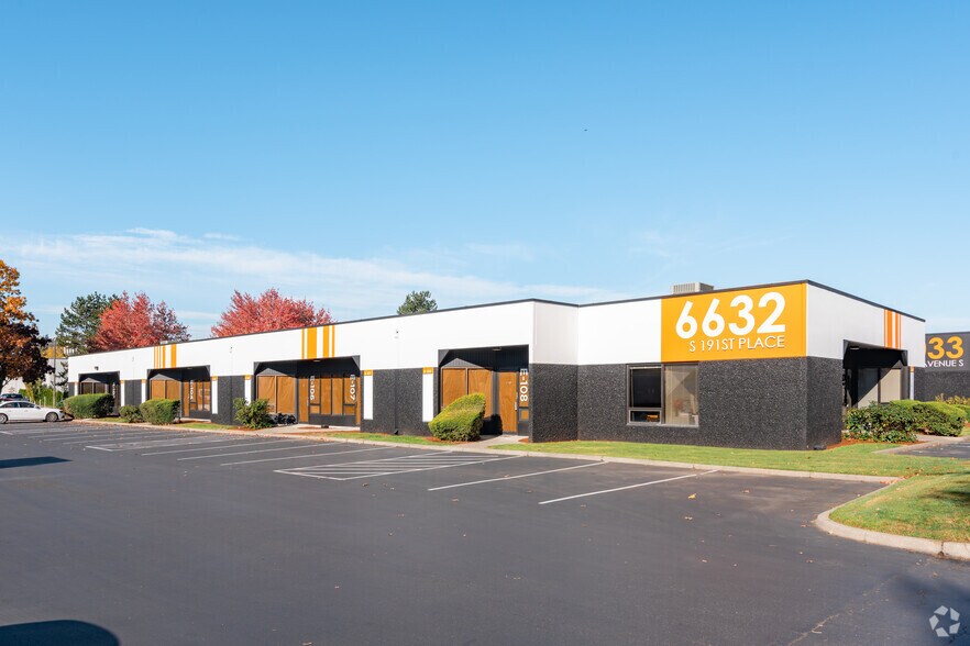 More Photos Of 6627 S 191st Pl, Kent Unknown For Lease