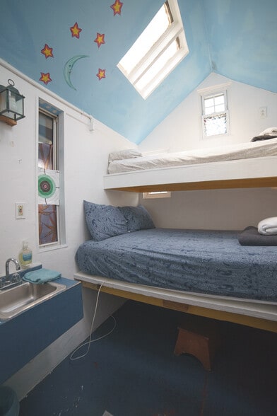 More Photos Of 3109 N Ola Ave, Tampa Hospitality For Sale