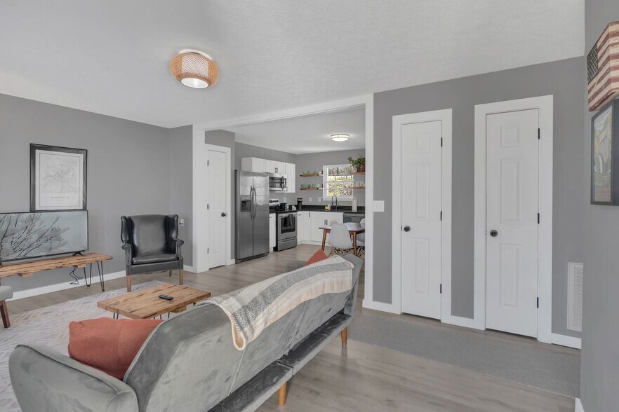 More Photos Of 901 21st Ave N, Nashville Multifamily For Sale