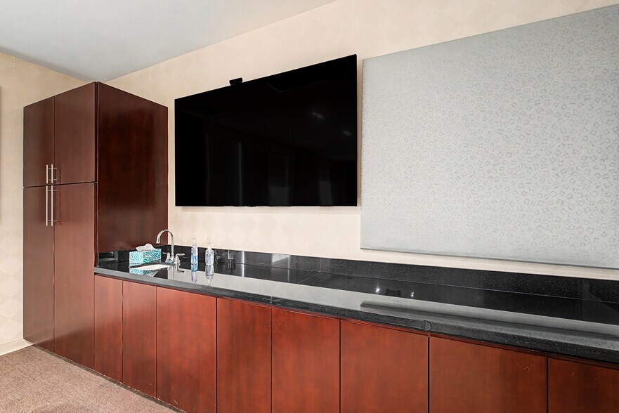 More Photos Of 2588 Fire Mesa St, Las Vegas Office For Lease