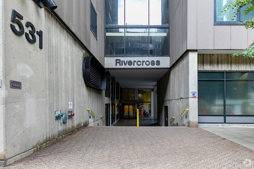 More Photos Of 521 Main St, Roosevelt Island Apartments For Lease