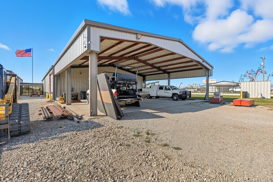 More Photos Of 16430 W US Highway 380, Ponder Warehouse For Sale
