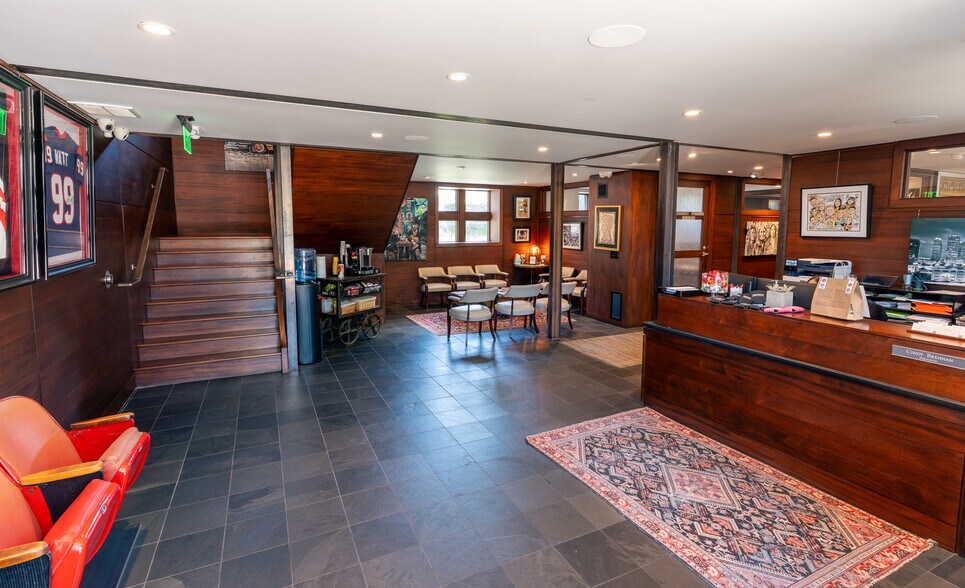 More Photos Of 733 E 12th 1/2 St, Houston Office For Sale