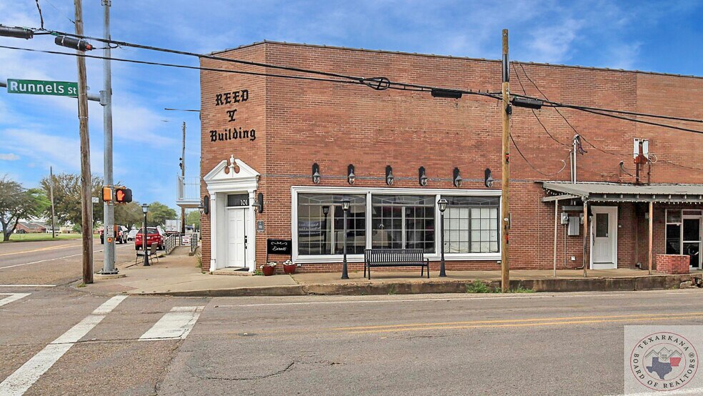 Primary Photo Of 101 Runnels St, De Kalb Lodge Meeting Hall For Sale