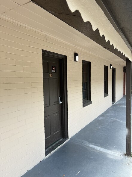 More Photos Of 1330 Main St, Turbeville Hotel For Sale