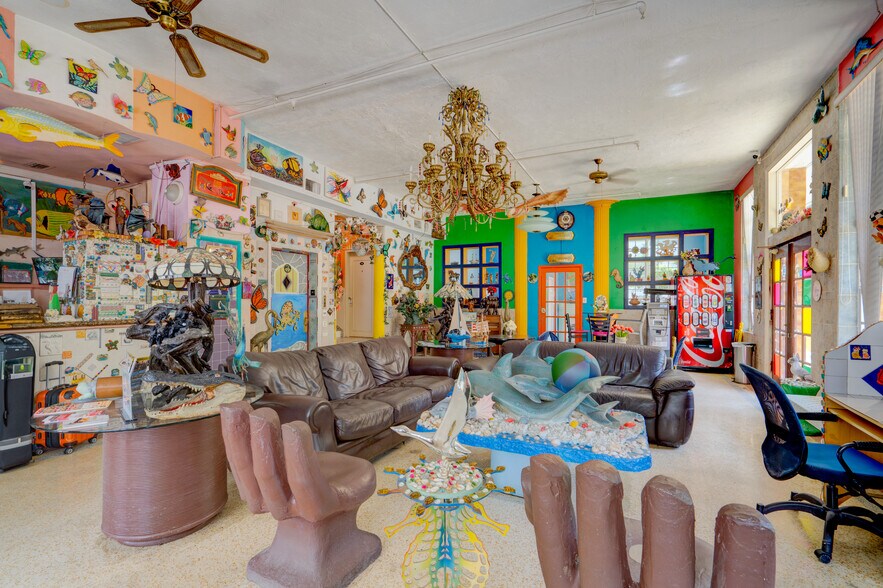 More Photos Of 1680 James Ave, Miami Beach Hotel For Sale