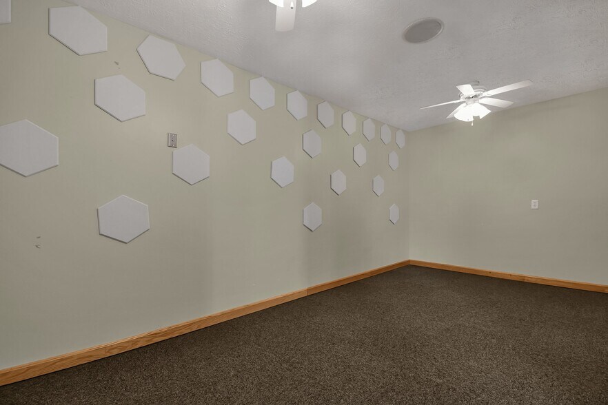 More Photos Of 2598 E Smiley Ave, Shelby Religious Facility For Sale