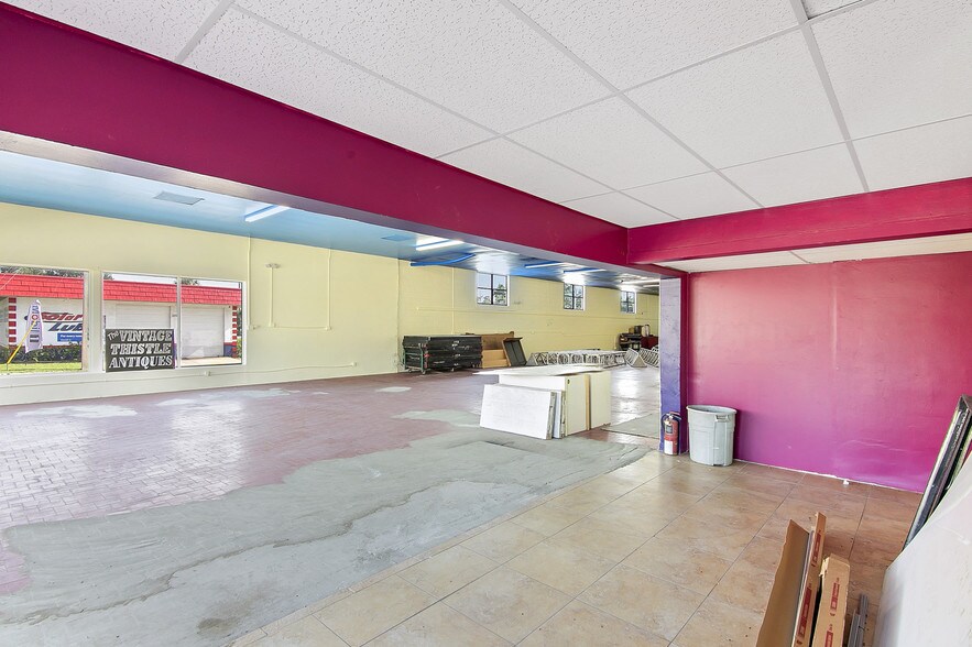 More Photos Of 117-137 Hughlett Ave, Cocoa General Retail For Sale