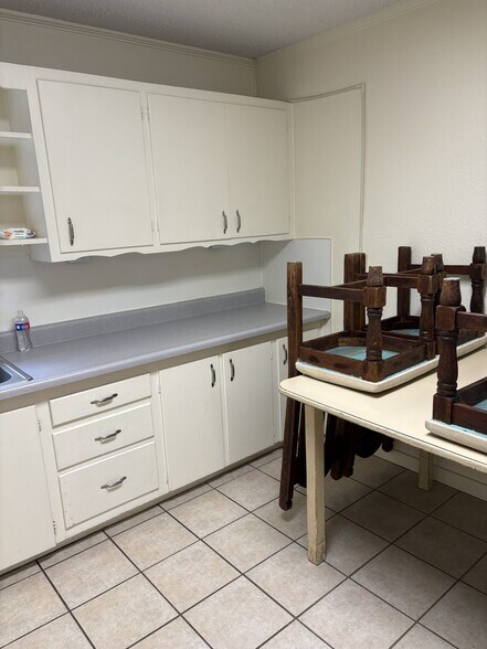 More Photos Of 116 Santa Fe Dr, Weatherford Office For Lease