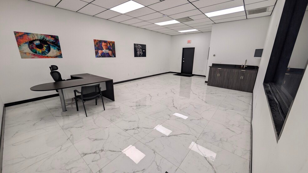 More Photos Of 3327 W Colonial Dr, Orlando Auto Repair For Lease