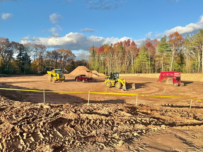 More Photos Of 135 Business Drive park, Bristol Industrial For Lease