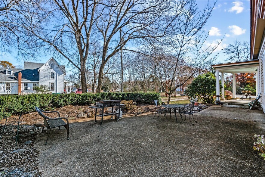 More Photos Of 115 E Broaddus Ave, Bowling Green Apartments For Sale