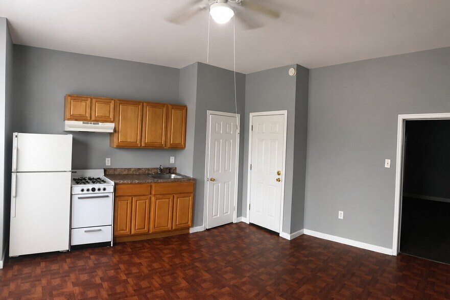 More Photos Of 7020 Woodland Ave, Philadelphia Apartments For Sale