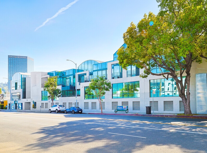 More Photos Of 4123 Lankershim Blvd, North Hollywood Office For Sale