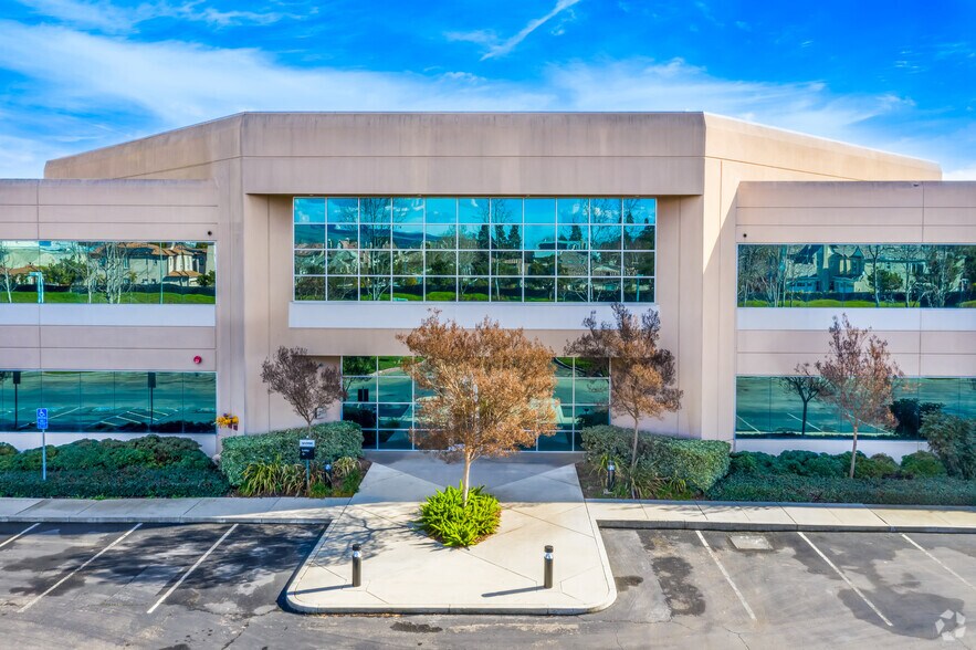 More Photos Of 18705 Madrone Pky, Morgan Hill Flex For Sale