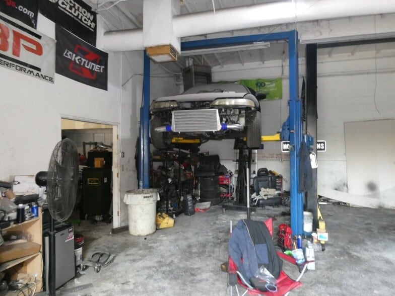 More Photos Of 1501 Celis St, San Fernando Auto Repair For Sale