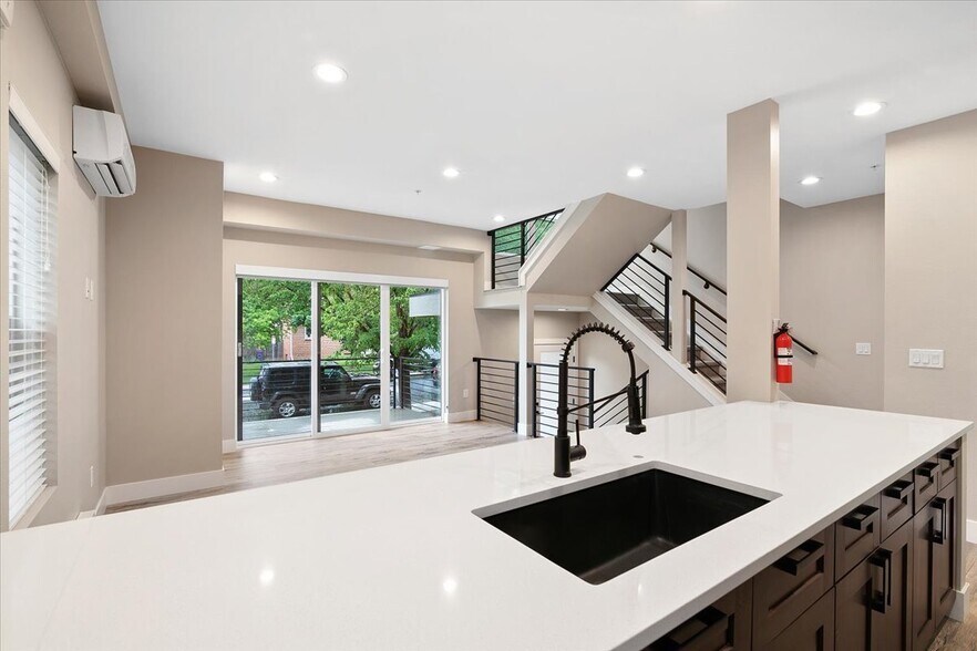 More Photos Of 1327 Jersey St, Denver Apartments For Sale