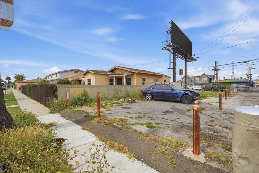 More Photos Of , Los Angeles Unknown For Sale