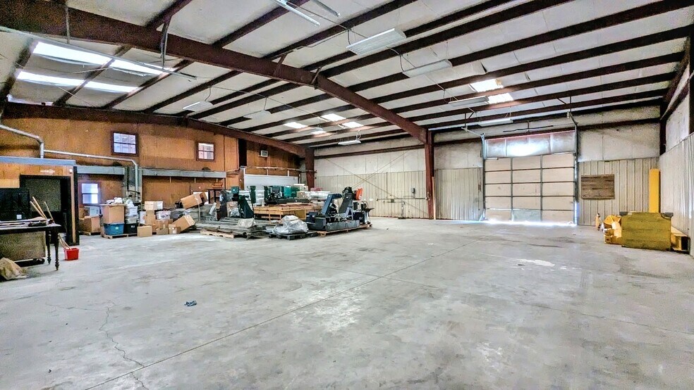 More Photos Of 1598 Park Hill Rd, Tahlequah Warehouse For Sale