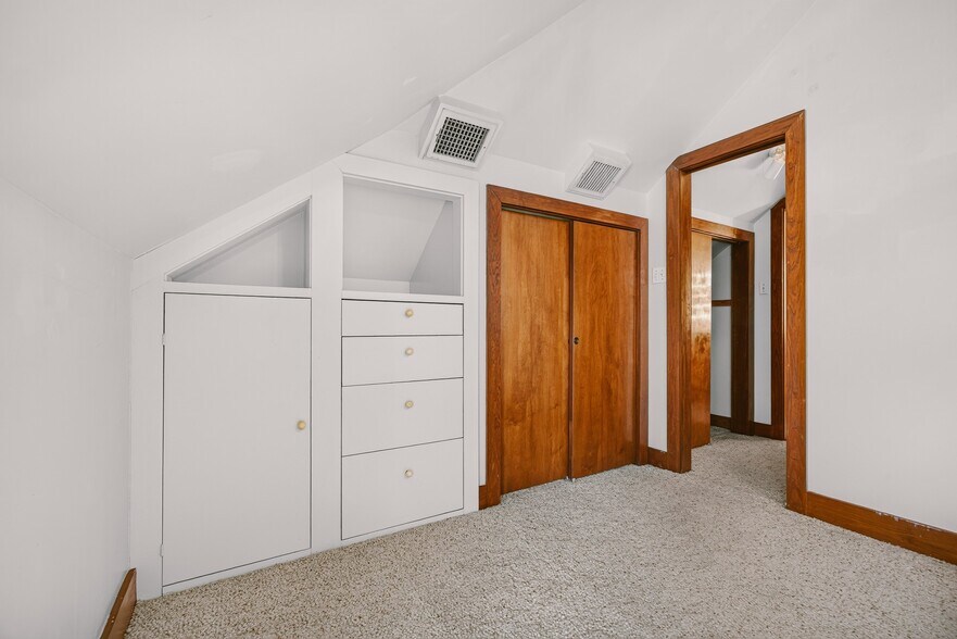 More Photos Of 812 W 10th St, Austin Office For Sale
