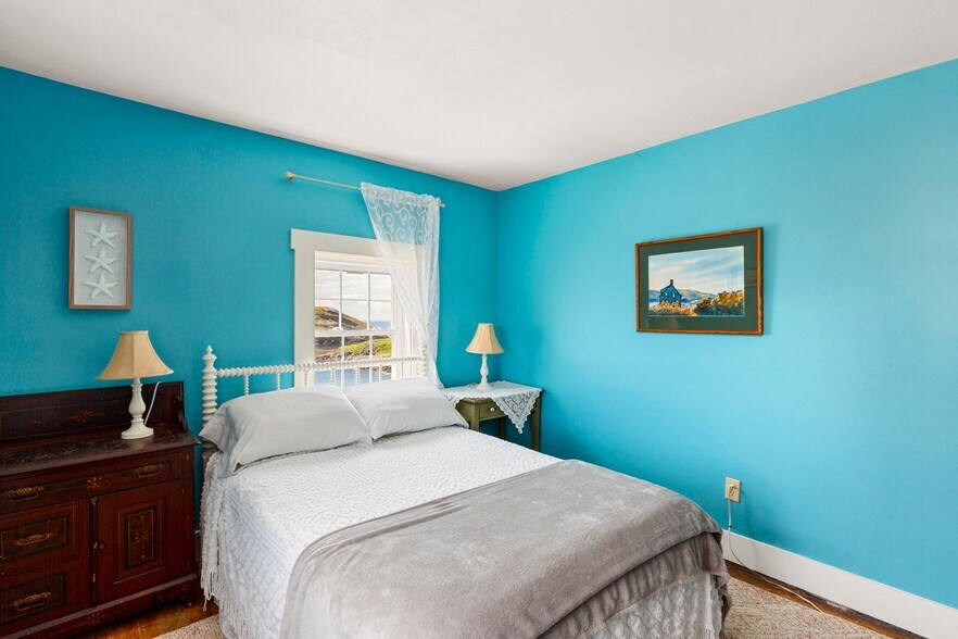 More Photos Of 5 Wharf Hill Rd, Monhegan Hospitality For Sale
