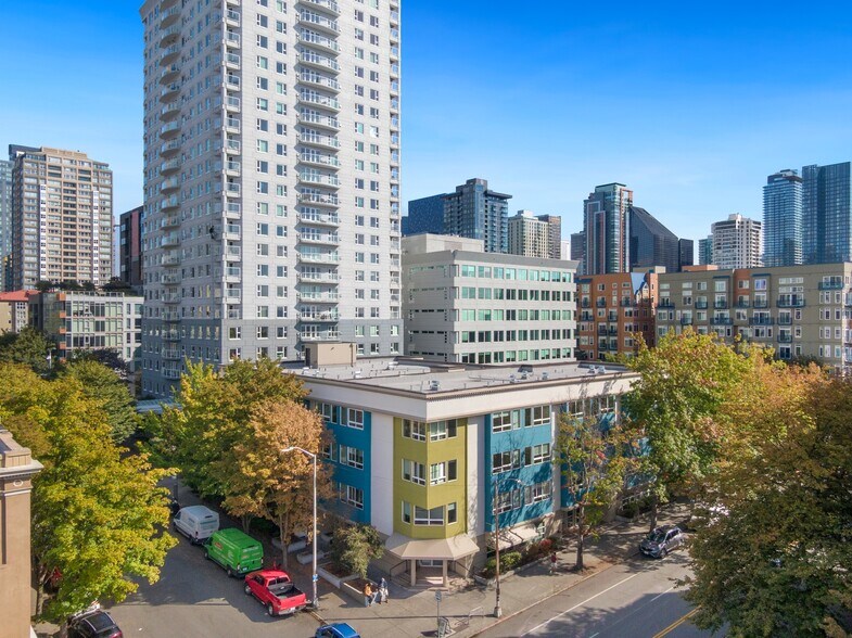 Primary Photo Of 2512 1st Ave, Seattle Apartments For Lease