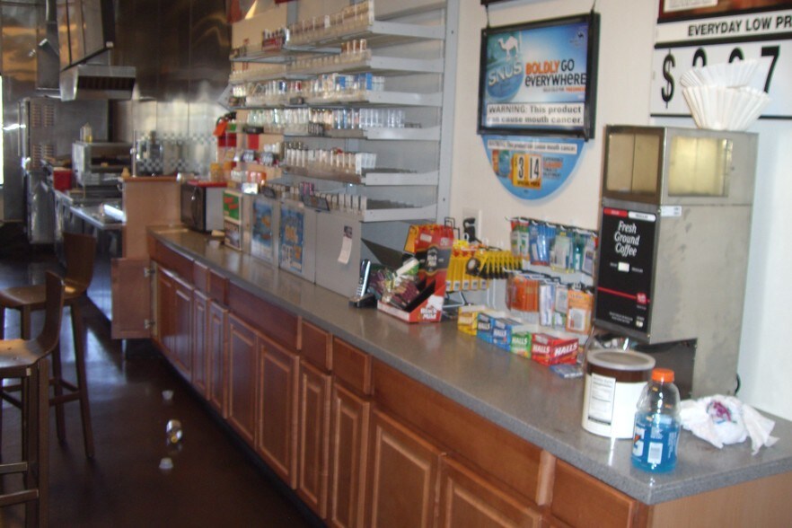 More Photos Of 600 W Sunset Rd, Henderson Auto Repair For Lease