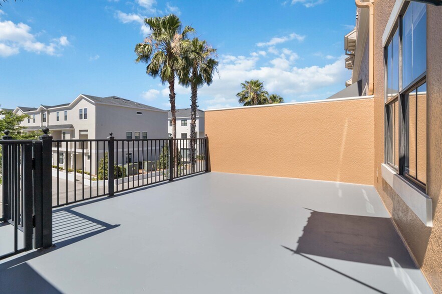 More Photos Of 3730 Avalon Park East Blvd, Orlando Office Residential For Sale