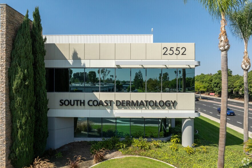 More Photos Of 2552 Walnut Ave, Tustin Office For Lease