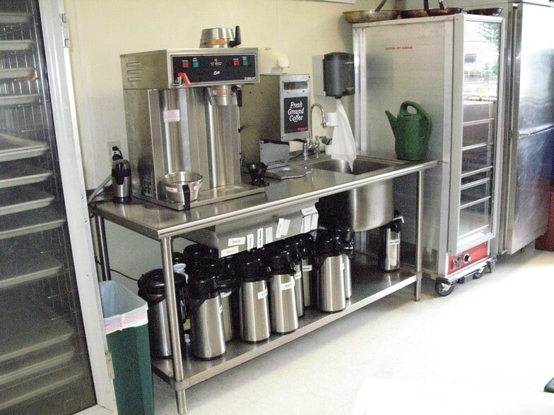 More Photos Of 1922 W Allen St, Allentown Storefront For Lease