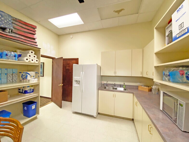 More Photos Of 110 Midland Ave, Basalt Office Residential For Lease