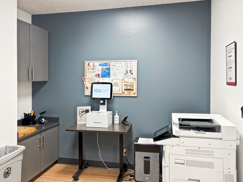 More Photos Of 300 East Esplanade Dr, Oxnard Coworking Space