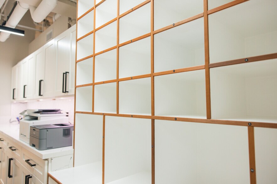 More Photos Of 400 Hobron Ln, Honolulu Apartments For Sale