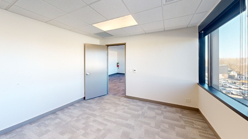 More Photos Of 112 W Center St, Fayetteville Office For Sale