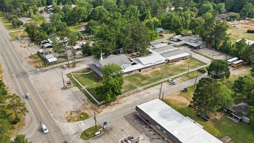 More Photos Of 3401 N Frazier St, Conroe Specialty For Sale