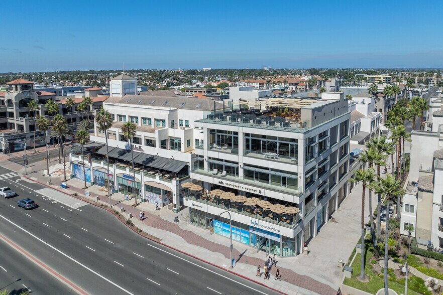 More Photos Of 300 Pacific Coast Hwy, Huntington Beach Office For Lease