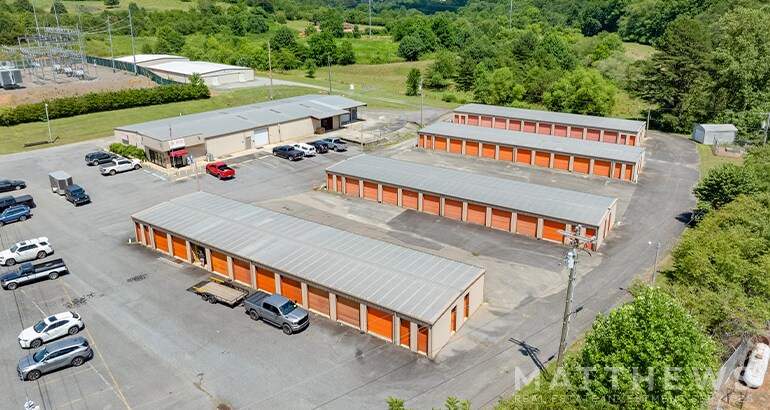 More Photos Of 38 Creekside Cir, Hayesville Self Storage For Sale