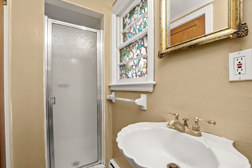 More Photos Of 47 Hollow Tree Ridge Rd, Darien Apartments For Sale