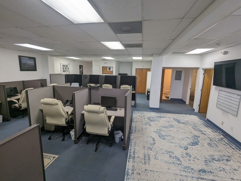 More Photos Of 4701 N Federal Hwy, Pompano Beach Office For Lease