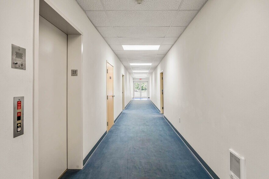 More Photos Of 705 9th St, Florence Medical For Lease