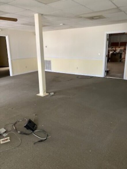 More Photos Of 6094 Coca Cola Blvd, Columbus Flex For Lease