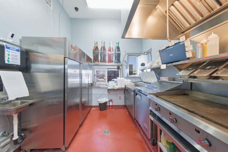 More Photos Of 50 County Road 120, Saint Cloud Fast Food For Sale